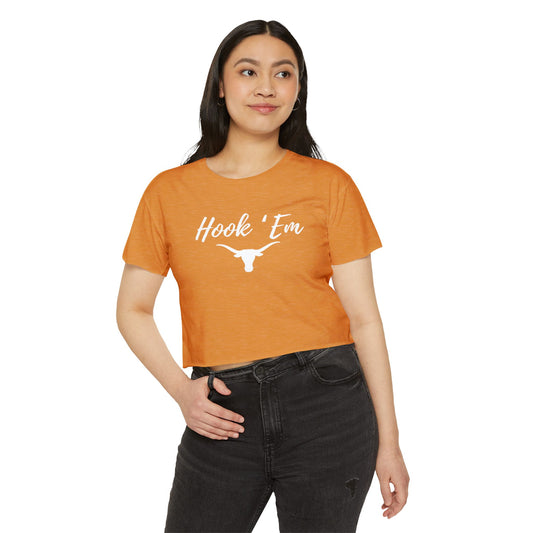 Hook 'Em Cropped Tee